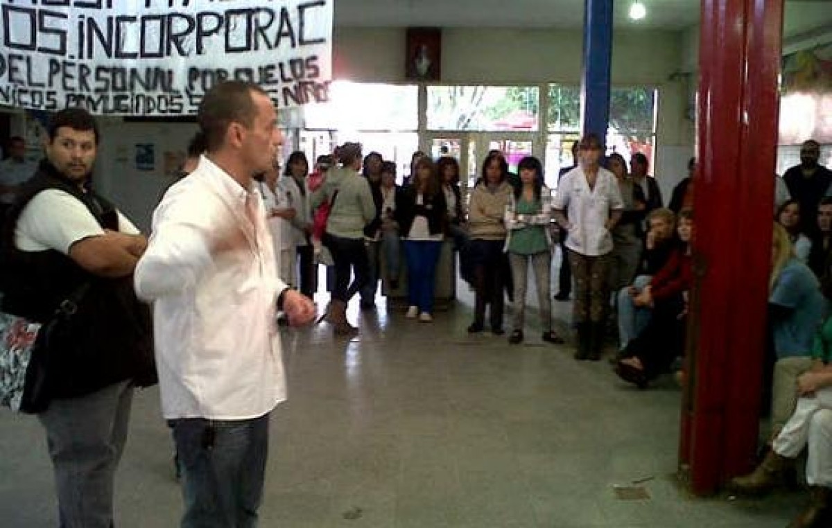 Nuevas asambleas municipales en Córdoba con concentración de empleados de la salud