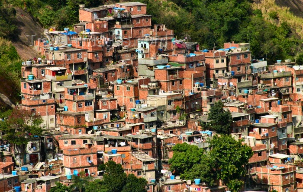 Jóvenes periodistas que viven y trabajan en villas porteñas visitaron las favelas de Río