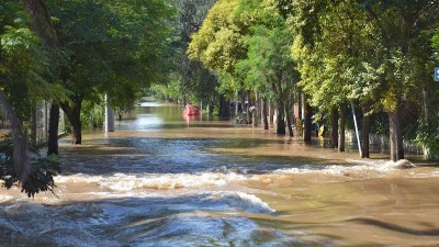 Córdoba alerta a Santa Fe por la «inusitada» crecida del río Tercero que ya dejó cinco mil evacuados