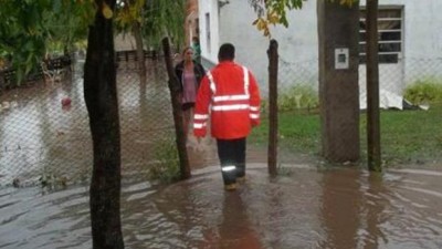 Decenas de evacuados y rutas cortadas por las últimas lluvias en la Provincia de Santa Fe