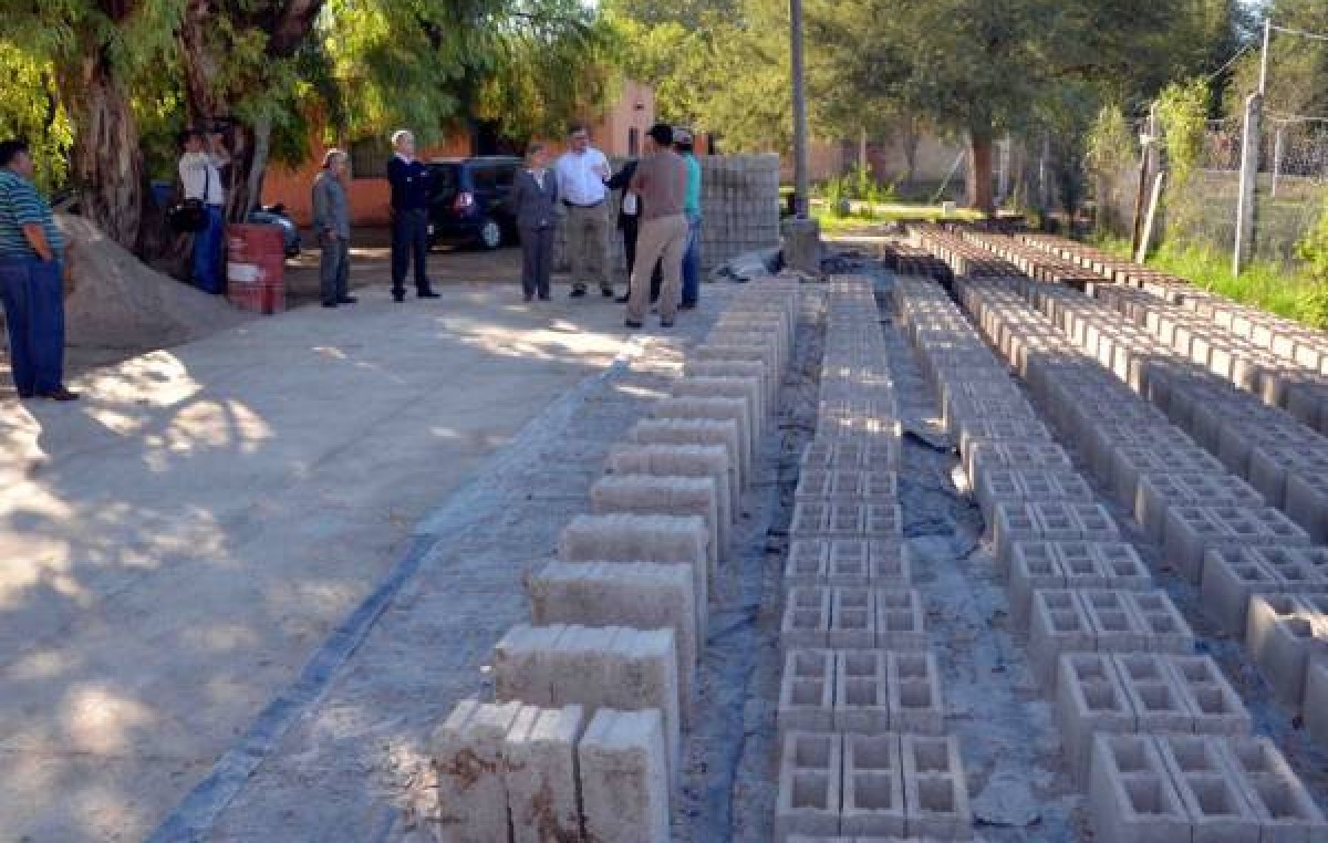Villa Mercedes: Creció la demanda de blocks fabricados por el Municipio