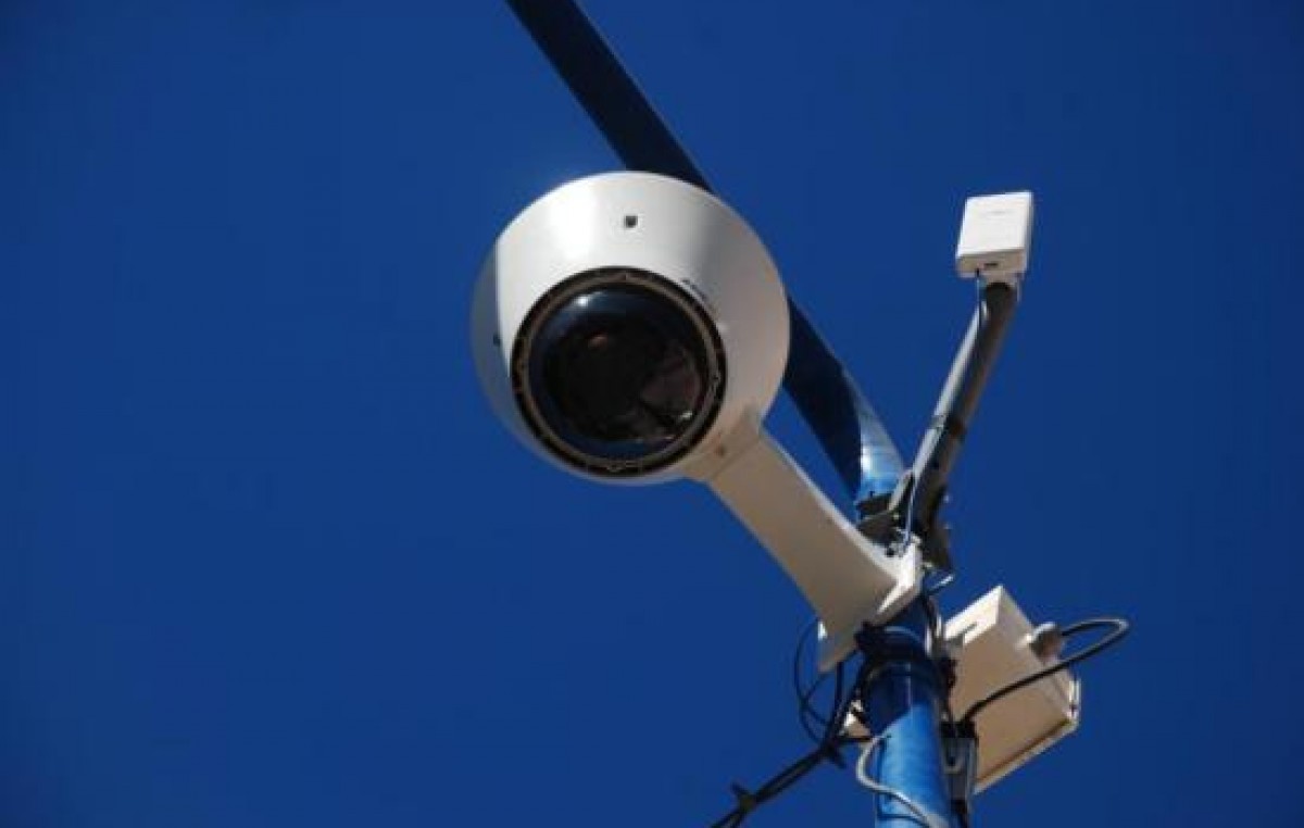 Planean instalar cámaras de seguridad en siete localidades de Neuquén