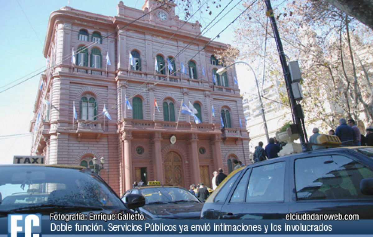 Rosario: Una docena de taxis está en manos de empleados municipales