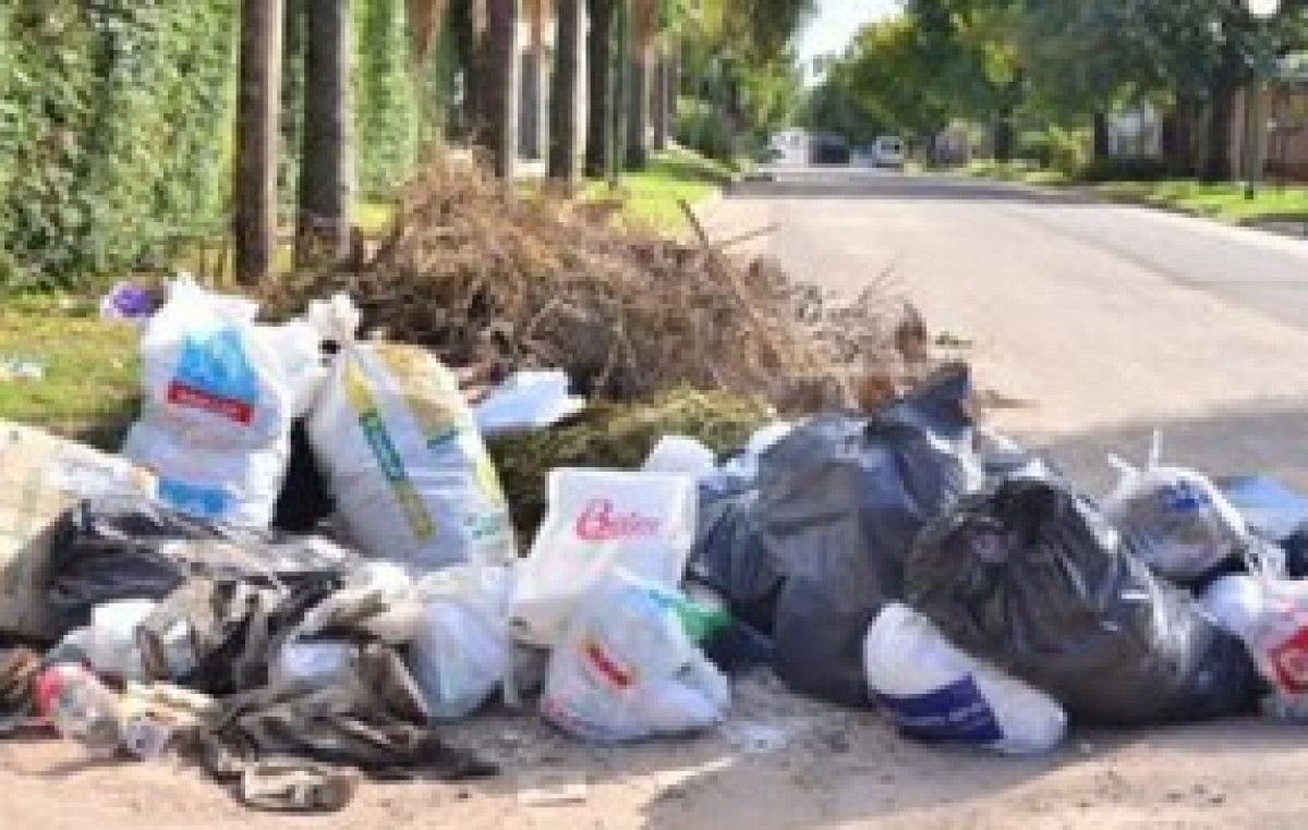 Realizan un operativo de emergencia para la recolección de residuos en Paraná