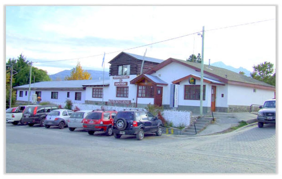 Retención de servicio en el municipio de Epuyén