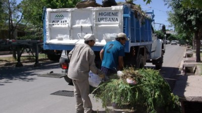 Ante la intransigencia del Intendente, municipales de Maipú anuncian medidas de fuerza
