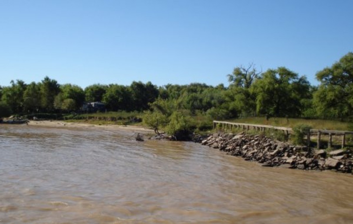 150 personas ya están evacuadas por la crecida del río en Corrientes y cerca de 3000 en Chaco