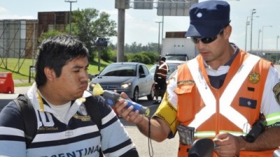 Alcoholemia cero: comienzan multas sin adhesión de Capital, Río IV y Villa María
