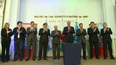 El Gobernador de Chubut firmó un acuerdo con 7 intendentes por los 150 años de la gesta galesa