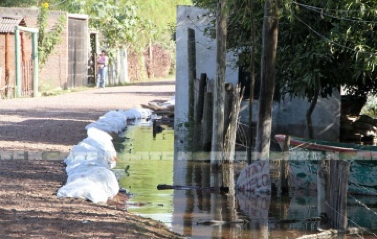 Chaco: El agua sigue bajando y los evacuados esperan volver a sus casas en poco tiempo