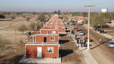 Entregaron 100 módulos habitacionales en La Chimbera