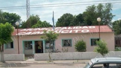 Trabajadores tomaron el edificio municipal de Caimancito