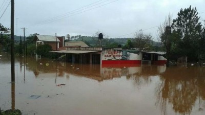 Cristina recorrerá las zonas afectadas por la crecida de ríos