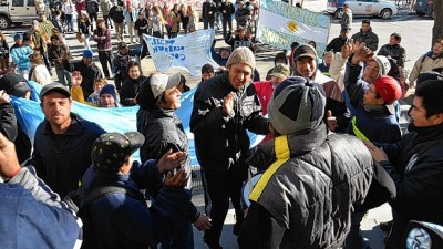 Cartoneros de Bahía Blanca piden más tiempo al municipio y denuncian persecución