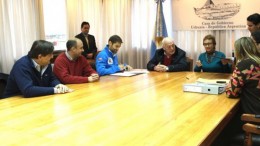 Ushuaia: firman convenio con Provincia para cancelar deudas con obras