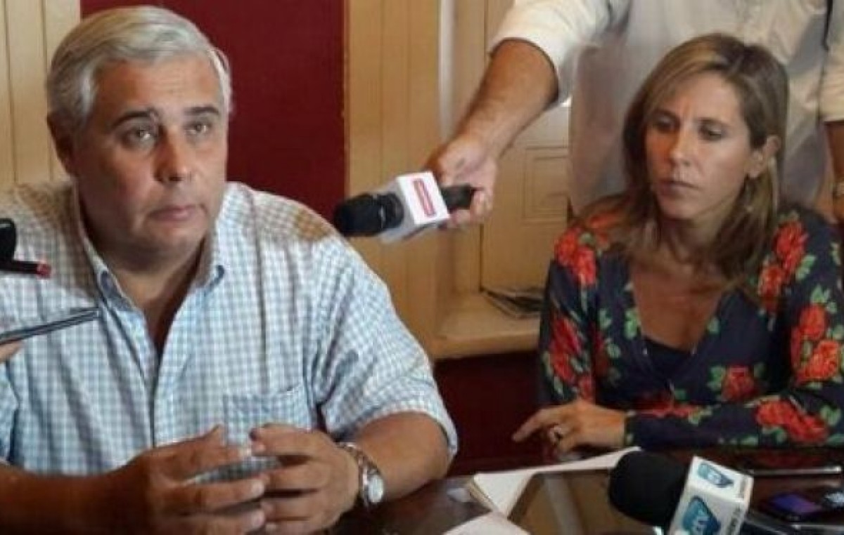 El Intendente de Corrientes mejora los salarios y contrata a los Neikes