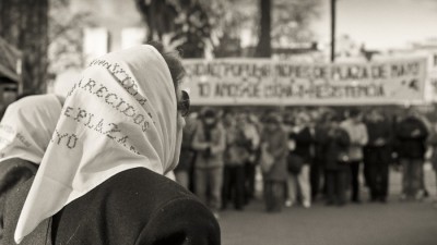 Los pañuelos de las Madres de Plaza de Mayo serán símbolos patrios