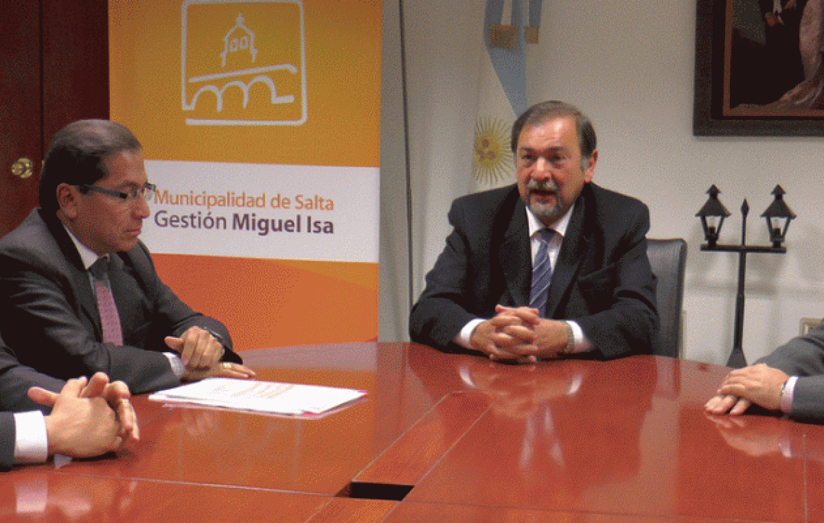Salta: la firma de un convenio permitirá que personas carenciadas accedan al subsidio de gas domiciliario
