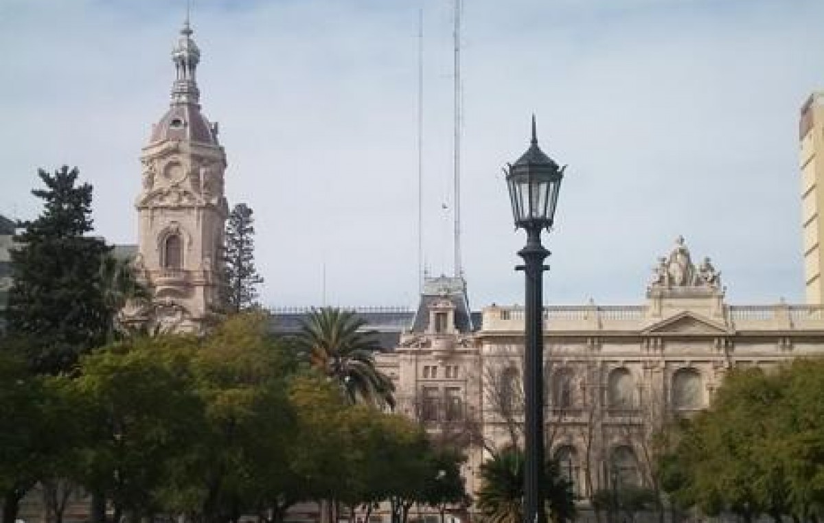 Trabajadores municipales de Bahía Blanca están de huelga