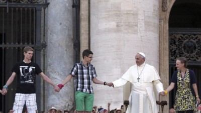 El papa Francisco pidió «rezar mucho» por la paz en Medio Oriente