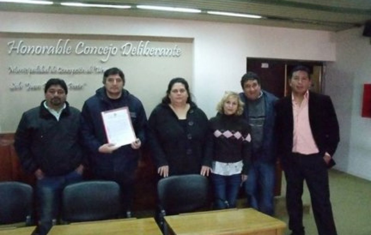 Municipales de ATE Concepción del Uruguay presentaron copia del proyecto para ser incluidos en la Ley de Salario Mínimo Vital y Móvil
