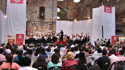 Villa Ana: el día que la historia y la música se dieron cita en las ruinas de La Forestal