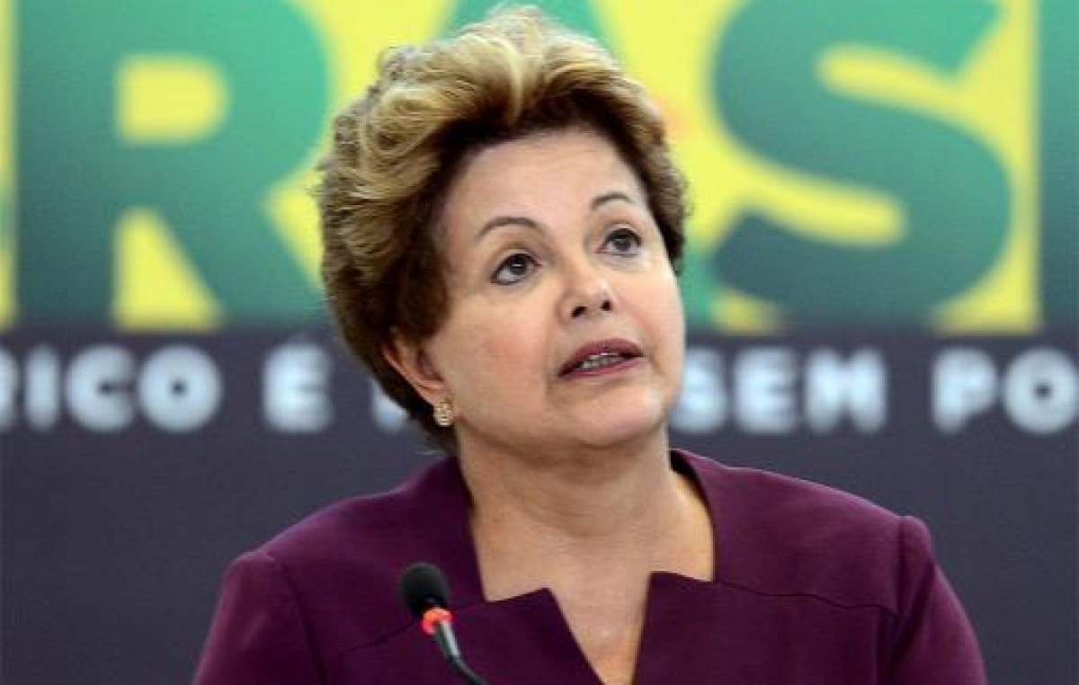 Dilma Rousseff piensa en su segundo mandato y prevé una regulación económica de los medios