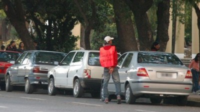 Córdoba: Vecinos y naranjitas presentan sistema alternativo para el estacionamiento controlado