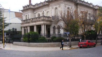 Sindicatos municipales del interior de Córdoba exigen un bono navideño de dos mil pesos