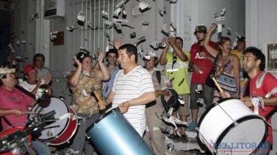 Aoem Corrientes: Flores festejó el triunfo y esperaba la confirmación en el recuento definitivo