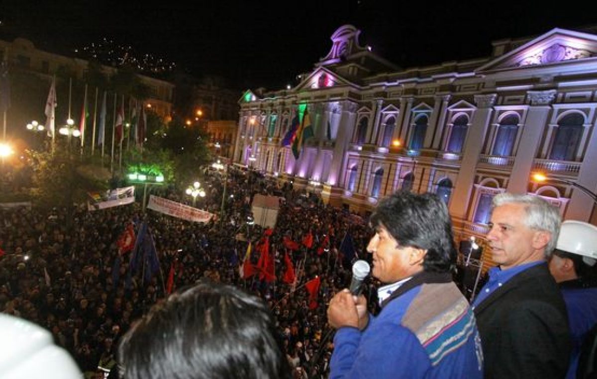 Abrumador triunfo de Evo Morales en Bolivia