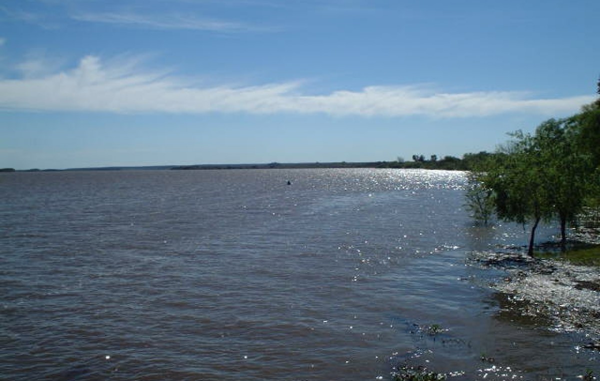 El Río Uruguay vuelve a amenazar la costa entrerriana por las lluvias en Brasil
