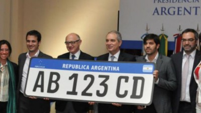 Los vehículos del Mercosur tendrán una patente unificada desde 2016