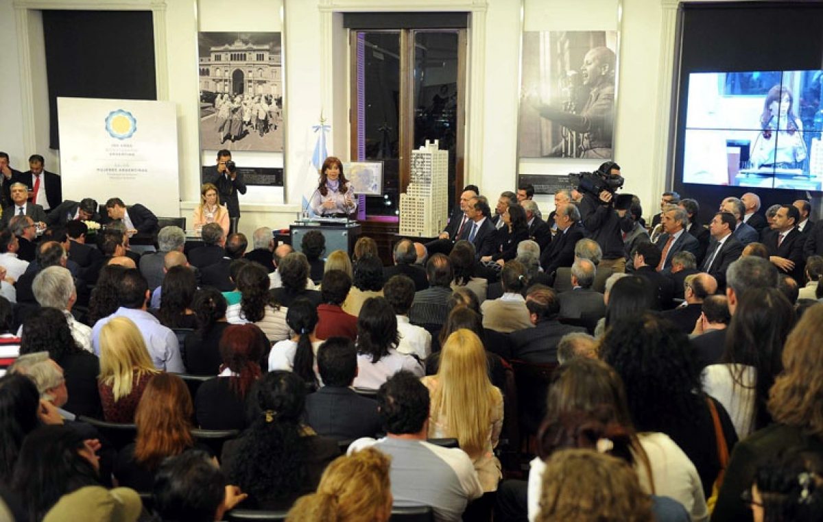 Cristina anunció que «la primera misión de la Secretaría de Hábitat será urbanizar 100 barrios”
