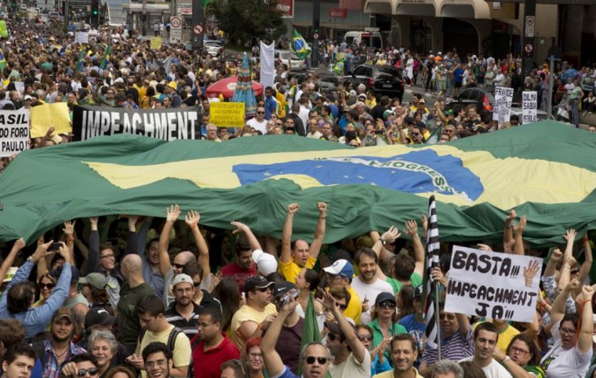Miles de brasileños protestaron en contra de Rousseff y la corrupción