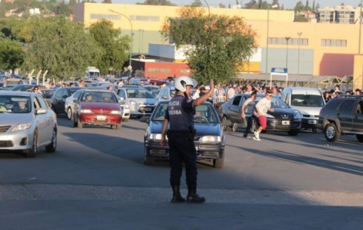 Córdoba sigue sin inspectores de tránsito urbano