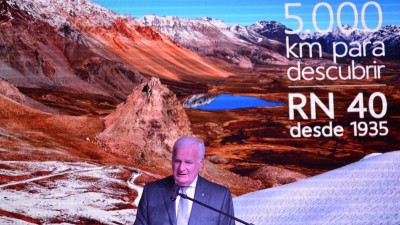 Presentaron el libro de la carretera más larga del país “Ruta 40 Columna vertebral del país”