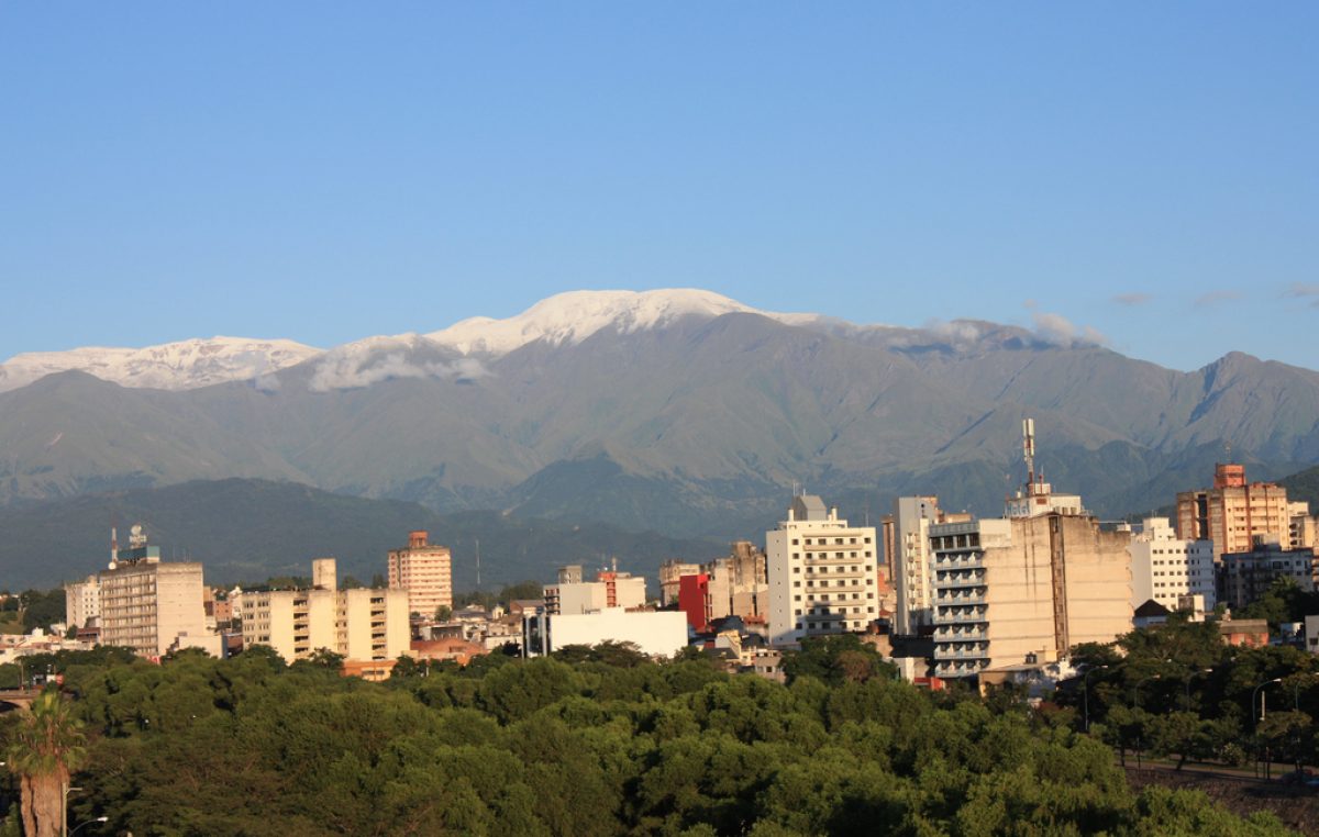 Jujuy: Los edificios deberán prever estacionamiento