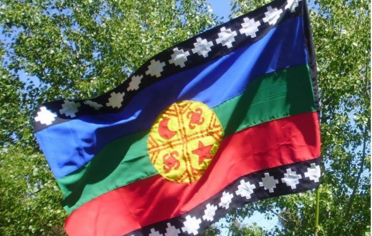 San Martín de los Andes: Sigue la polémica por la bandera mapuche
