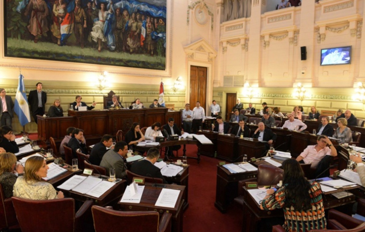 Santa Fe: Diputados sancionó sobre tablas la ley de «descanso dominical» en la provincia