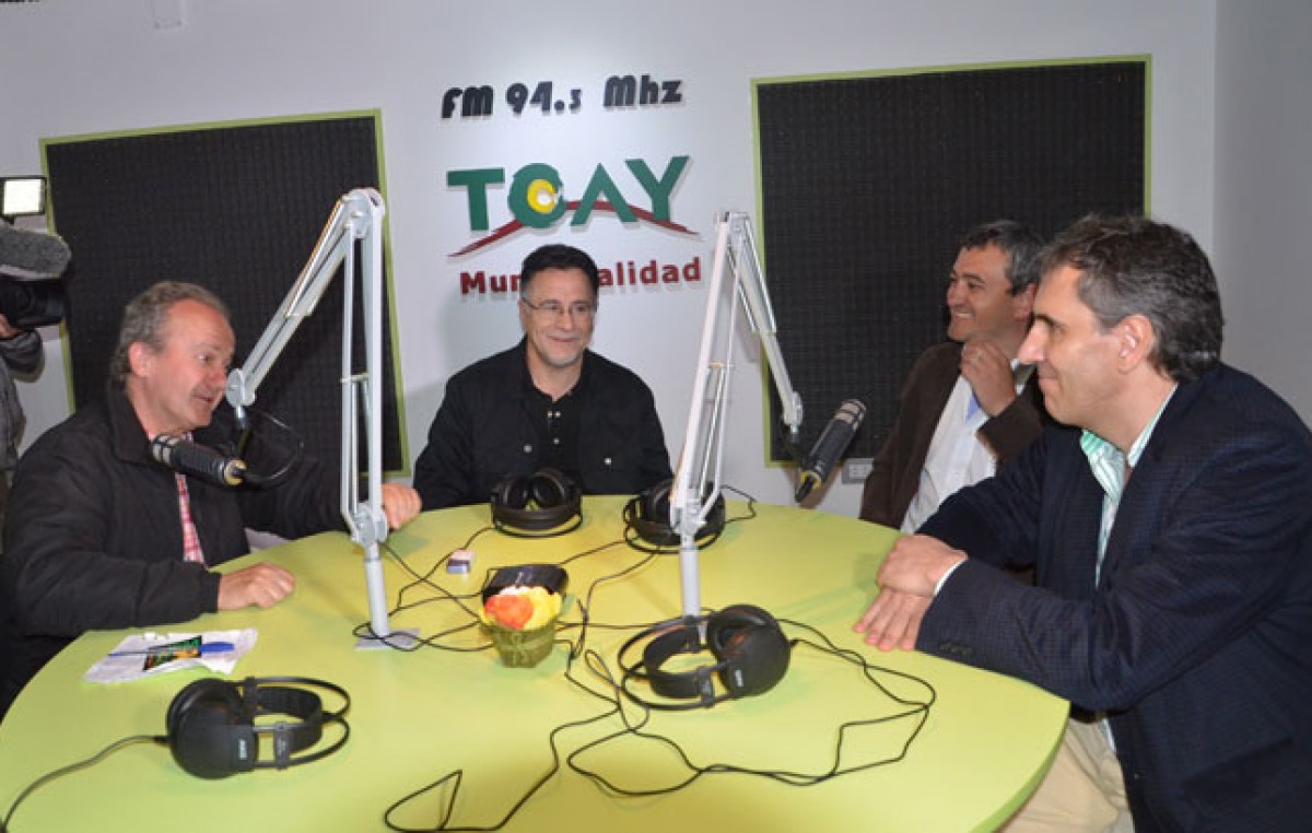 Toay inauguró su radio municipal