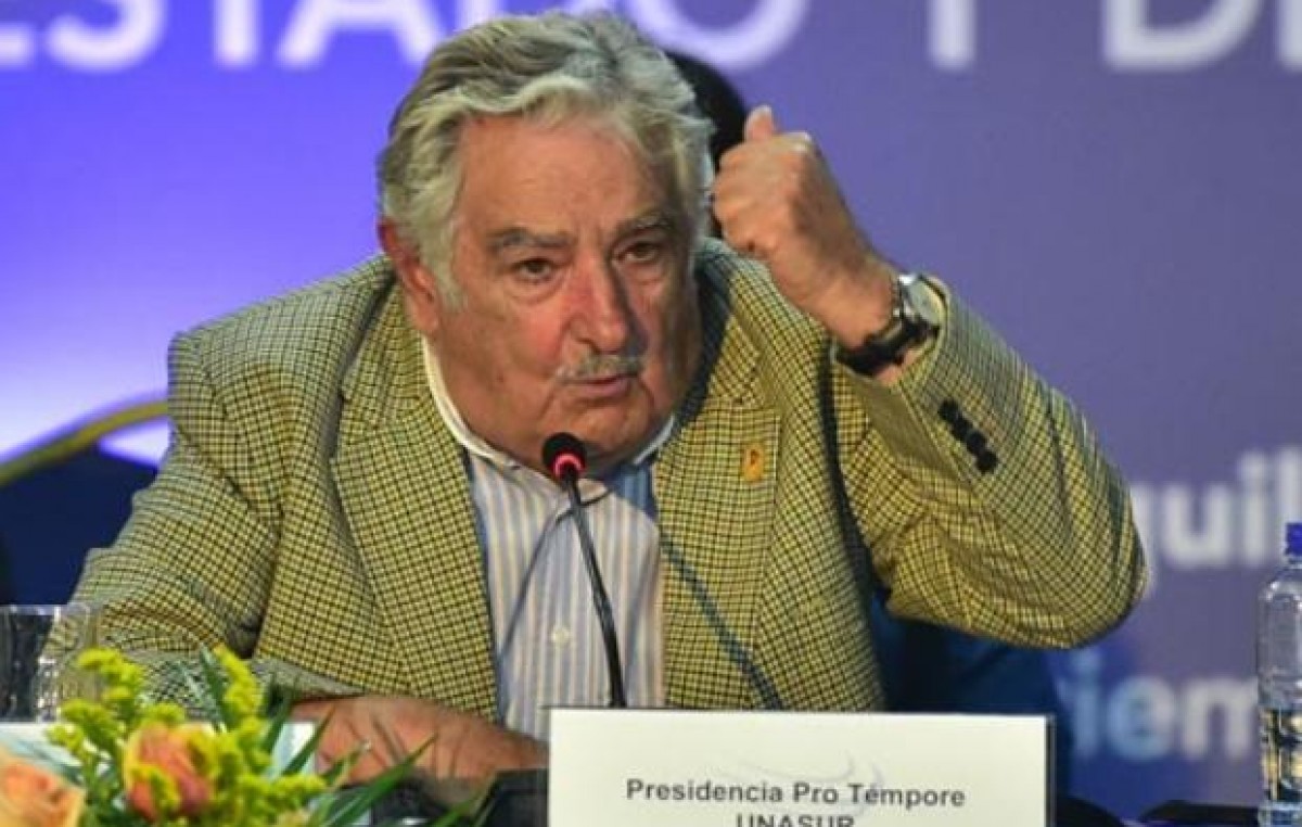 Mujica reclamó a Obama el fin del bloqueo a Cuba