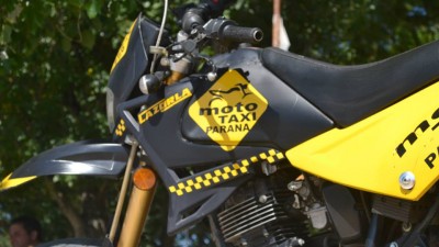 Crece el servicio de mototaxi en Paraná: Realizan hasta 100 viajes diarios