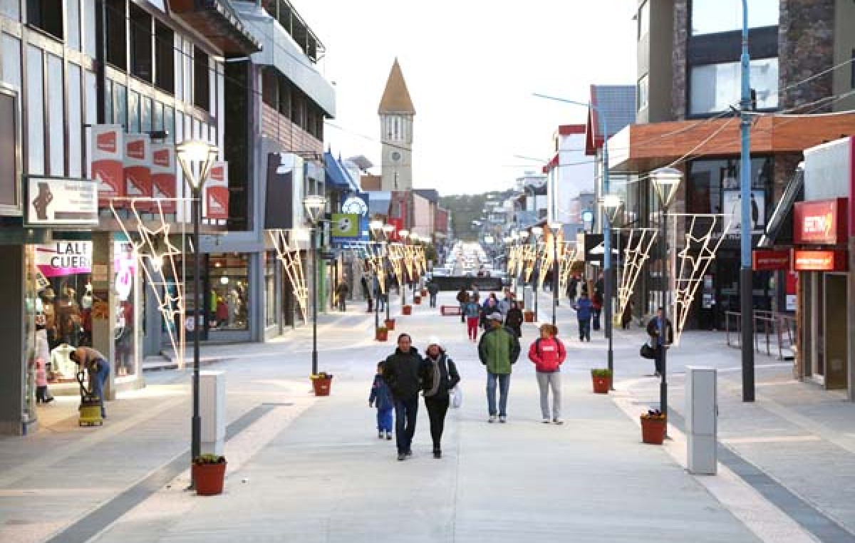 El Intendente inauguró en Ushuaia el nuevo Centro Comercial a Cielo Abierto
