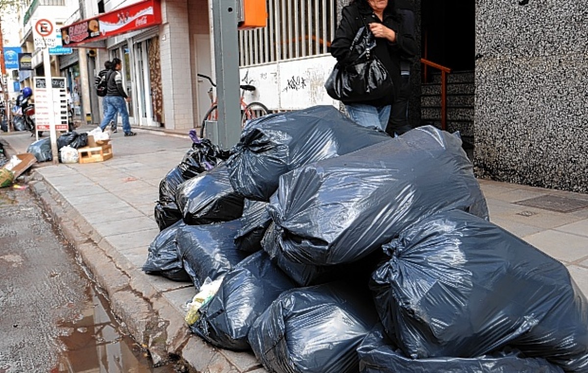 Limpieza de calles y recolección de residuos, al frente de los reclamos en Bahía Blanca