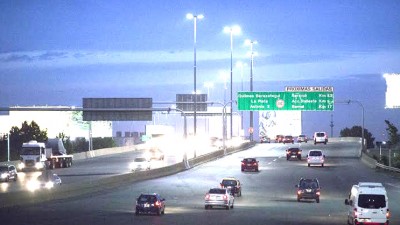 Una autopista en Buenos Aires ya cuenta con iluminación LED