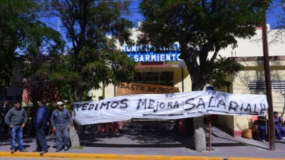 El Intendente de Sarmiento no quiere que suenen bombos en las protestas municipales