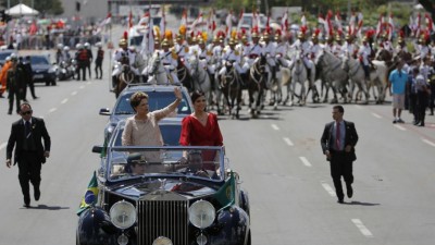 Dilma Rousseff asumió su segundo mandato y enfatizó que Brasil necesita volver a crecer.