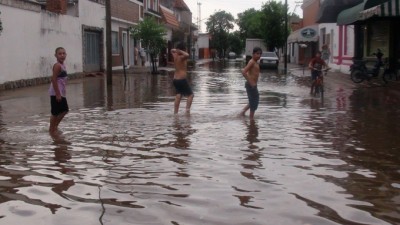 Comunas Correntinas en crisis por el temporal, en alerta por copiosas lluvias