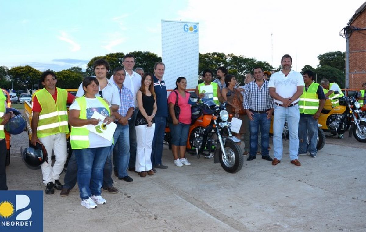 La Municipalidad de Concordia entregó los motocarros que sustituirán la tracción a sangre